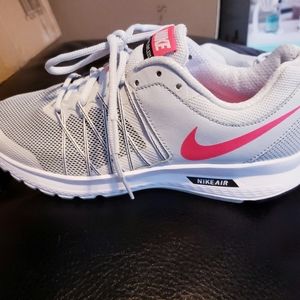 Gray/Pink Nike Air Relentless 6 Running Shoes